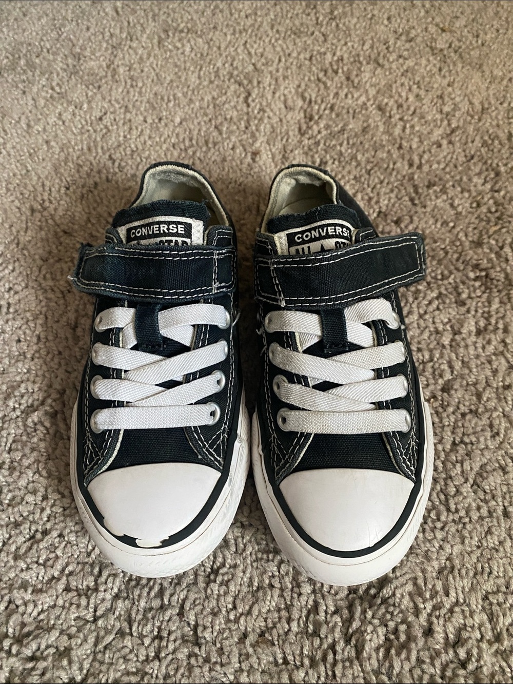 Converse All Star Chuck Taylor V1  Low Top Sneakers size 11